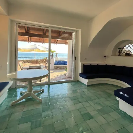 Bed and breakfast Nelinda Waterfront 4*