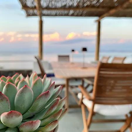 Nelinda Waterfront Bed and breakfast 4*