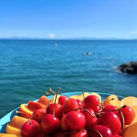 Nelinda Waterfront B&B 카사밋쵸라테르메