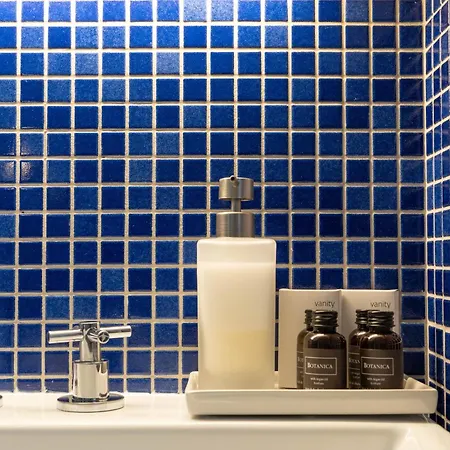 Nelinda Waterfront Bed and breakfast 4*