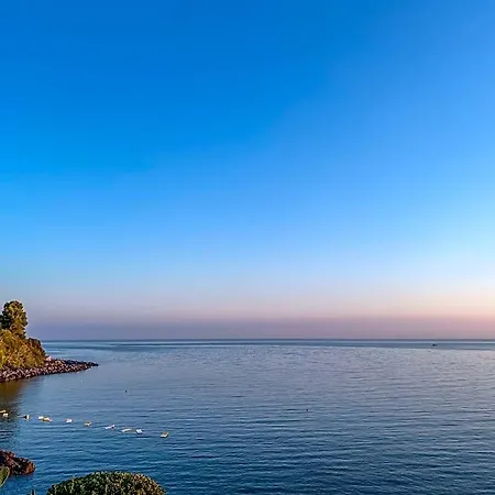 Bed & Breakfast Nelinda Waterfront 4*