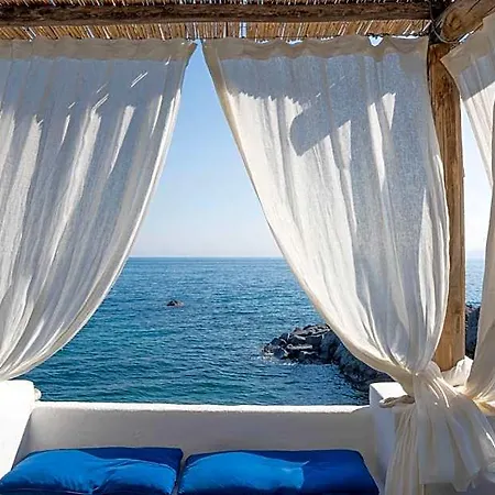 Nelinda Waterfront Bed & Breakfast
