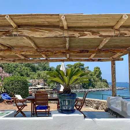 Nelinda Waterfront Frühstückspension